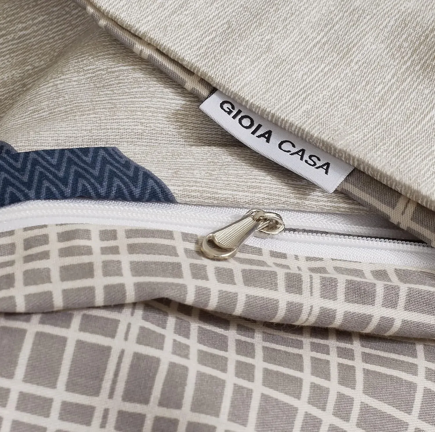 Oliver 100% cotton reversible quilt cover set Price